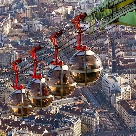 L'atlas De La Bastille Downtown Tram Station Grenoble